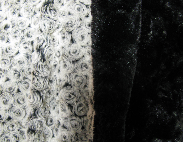 Blanket Throw in Black Rosebud/Cuddly Black Faux Fur